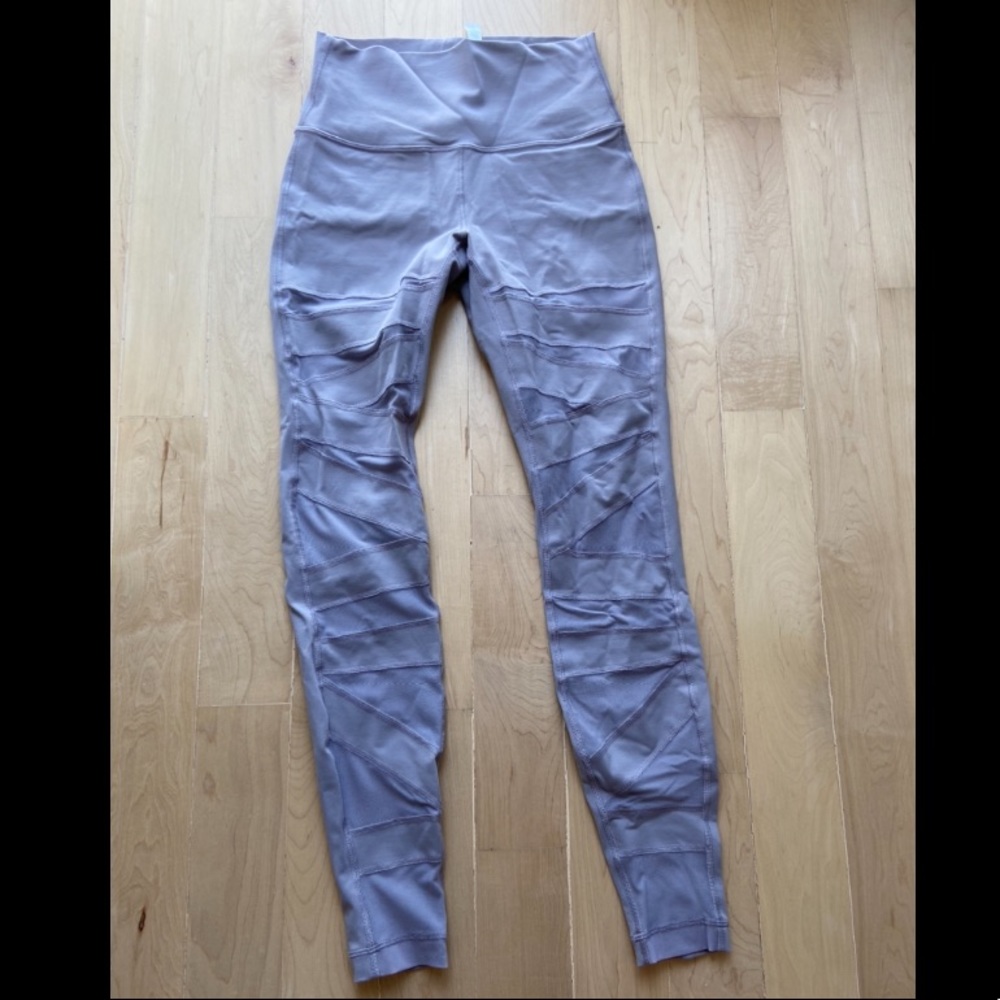 Lululemon light purple leggings size 6